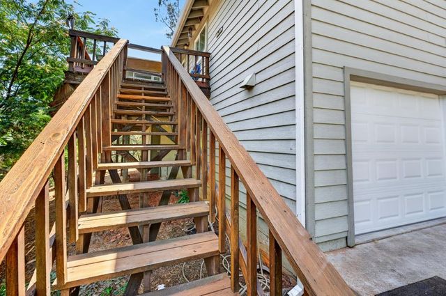 19221 Wolf Creek Rd, Grass Valley, CA 95949