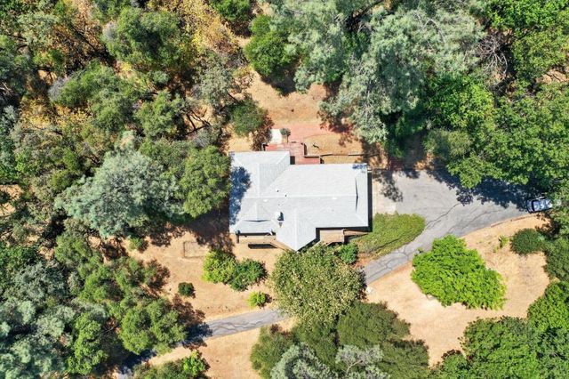 19221 Wolf Creek Rd, Grass Valley, CA 95949