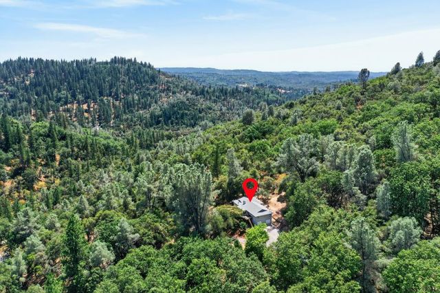 19221 Wolf Creek Rd, Grass Valley, CA 95949
