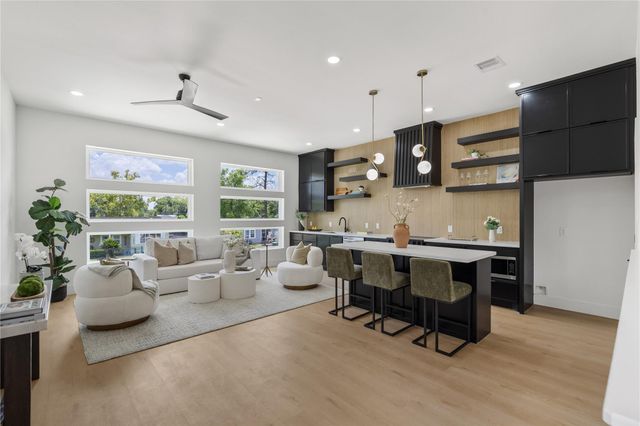 7321 Laura Koppe Road, Houston, TX 77028