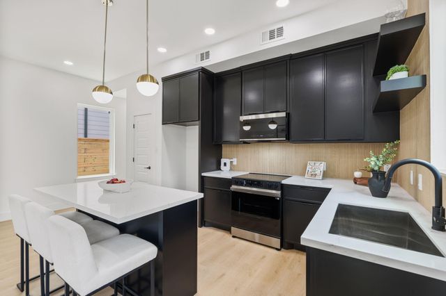 7321 Laura Koppe Road, Houston, TX 77028