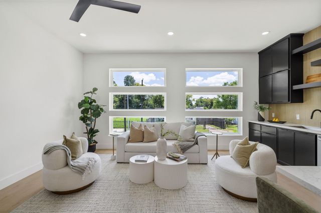 7321 Laura Koppe Road, Houston, TX 77028