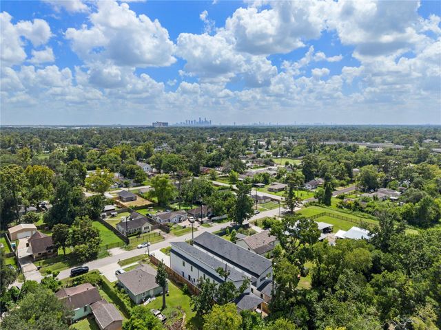 7321 Laura Koppe Road, Houston, TX 77028