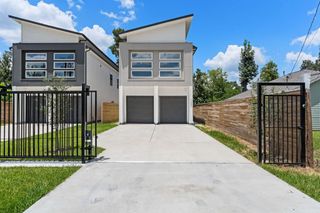 7321 Laura Koppe Road, Houston, TX 77028