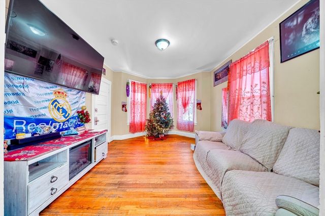 60 Commercial, Lynn, MA 01905