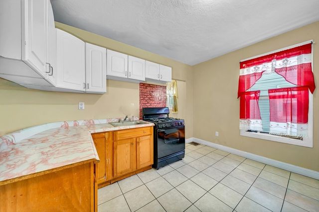 60 Commercial, Lynn, MA 01905