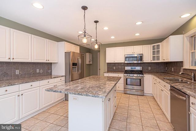 202 W MANOR DR, Dagsboro, DE 19939