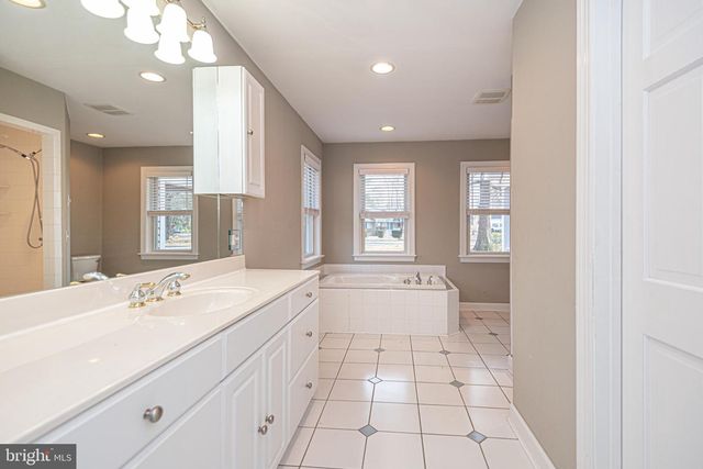 202 W MANOR DR, Dagsboro, DE 19939