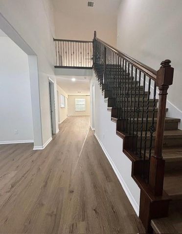 4713 High Creek Ct, Alvin, TX 77511