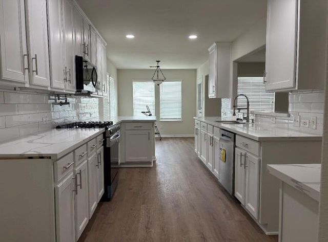 4713 High Creek Ct, Alvin, TX 77511