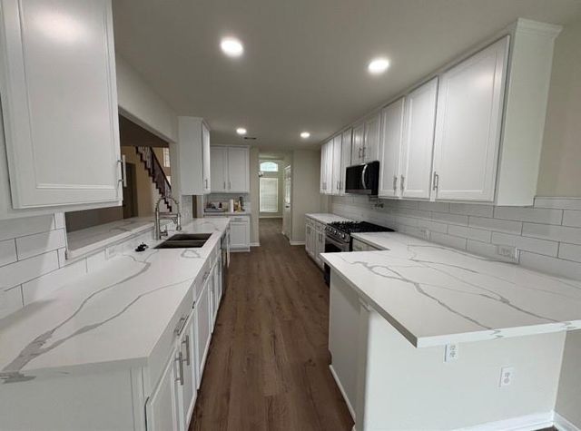 4713 High Creek Ct, Alvin, TX 77511
