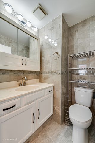 10114 Devon Court, Rosemont, IL 60018