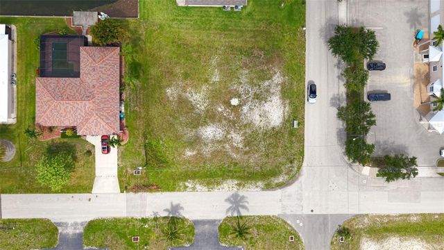 304 SW 3RD PLACE, Cape Coral, FL 33991
