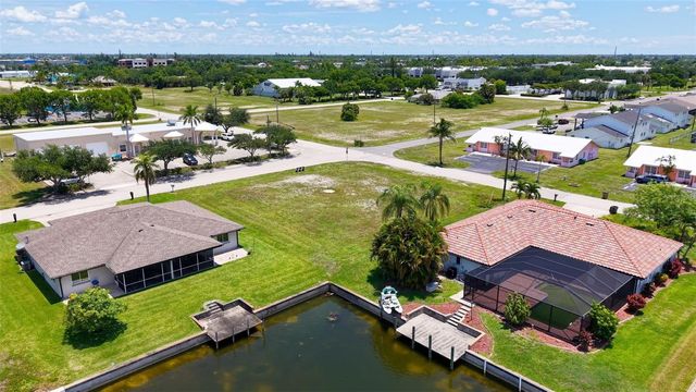 304 SW 3RD PLACE, Cape Coral, FL 33991