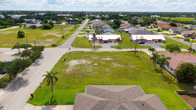 304 SW 3RD PLACE, Cape Coral, FL 33991