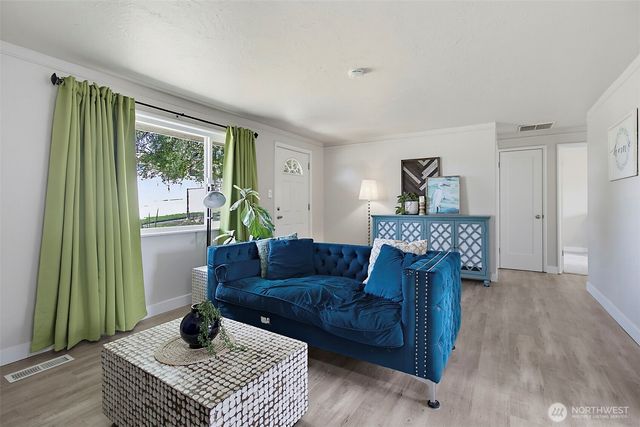 1818 S 37th Street, Tacoma, WA 98418