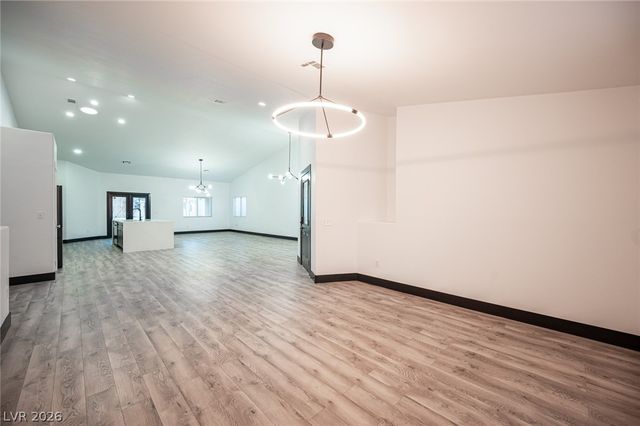 8020 Divernon Avenue, Las Vegas, NV 89149