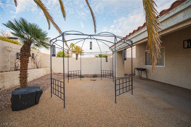 8020 Divernon Avenue, Las Vegas, NV 89149