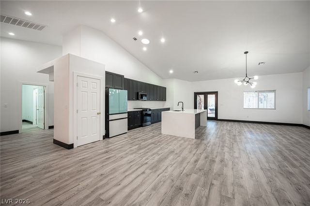 8020 Divernon Avenue, Las Vegas, NV 89149