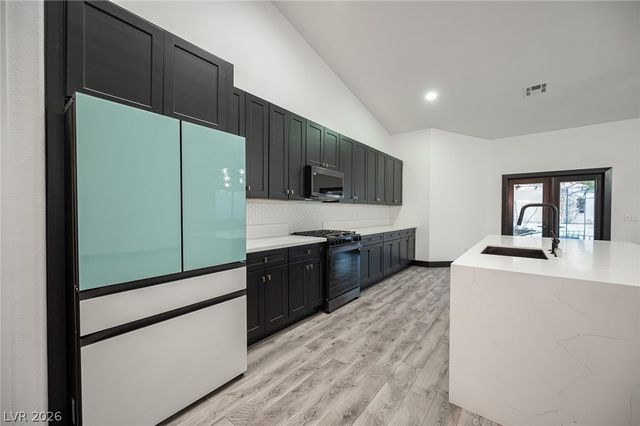 8020 Divernon Avenue, Las Vegas, NV 89149