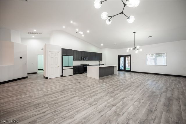 8020 Divernon Avenue, Las Vegas, NV 89149