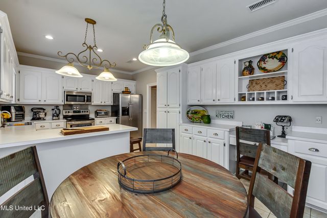 213 Boxwood Circle, Brandon, MS 39047