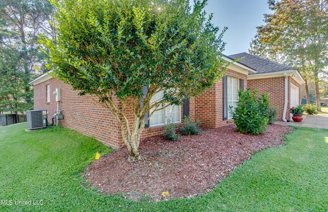 213 Boxwood Circle, Brandon, MS 39047