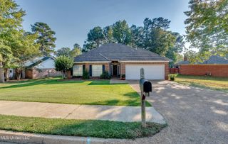 213 Boxwood Circle, Brandon, MS 39047