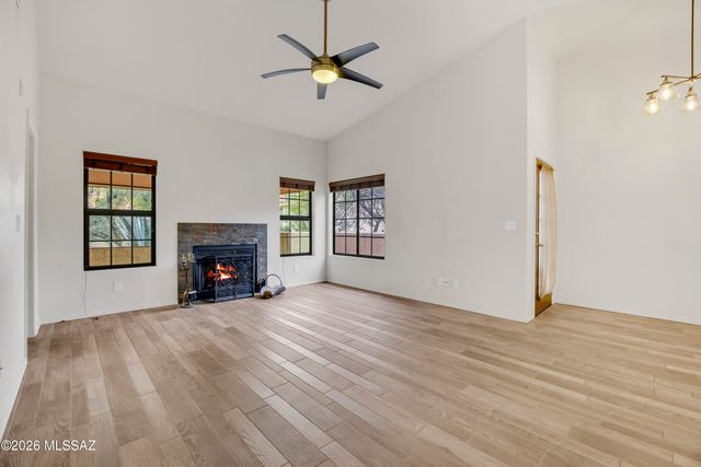 90 E Horizon Circle, Tucson, AZ 85737