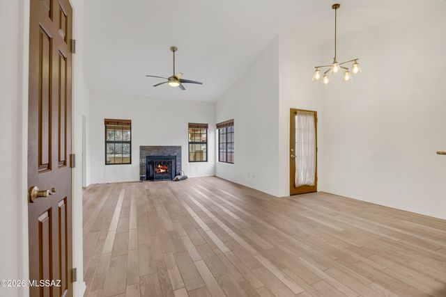 90 E Horizon Circle, Tucson, AZ 85737