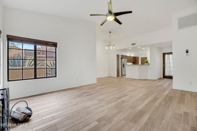 90 E Horizon Circle, Tucson, AZ 85737