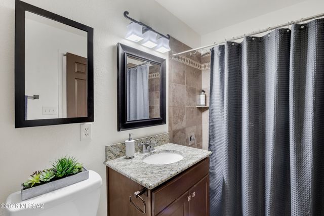 90 E Horizon Circle, Tucson, AZ 85737