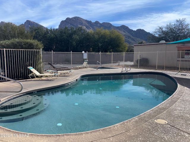 90 E Horizon Circle, Tucson, AZ 85737