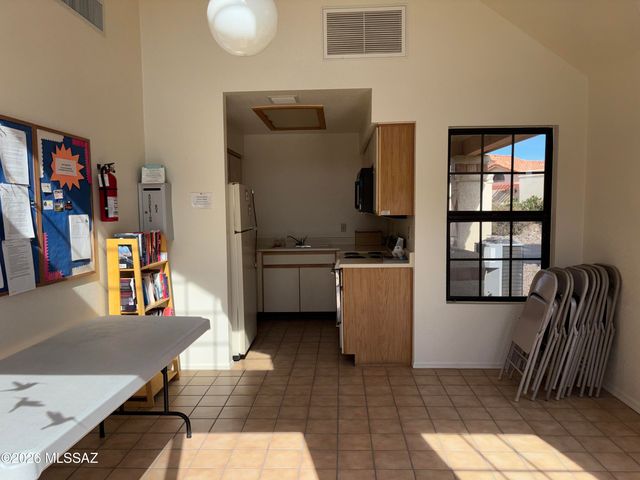 90 E Horizon Circle, Tucson, AZ 85737