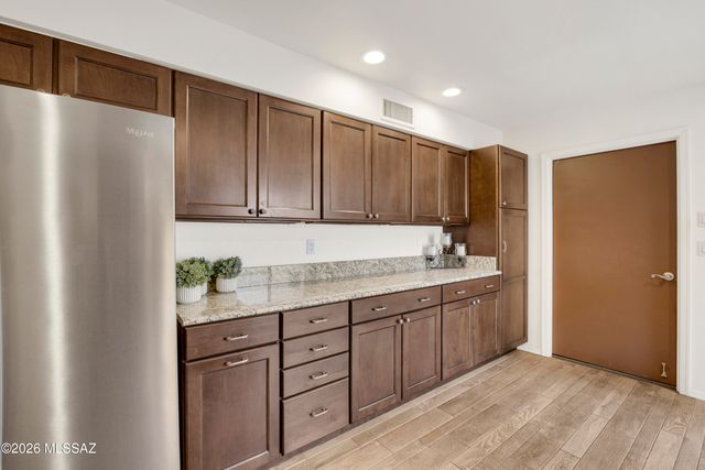 90 E Horizon Circle, Tucson, AZ 85737