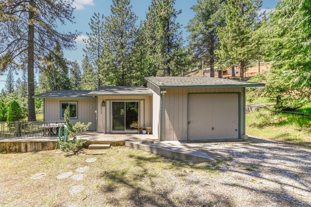 20093 Manzanita Way, Pioneer, CA 95666