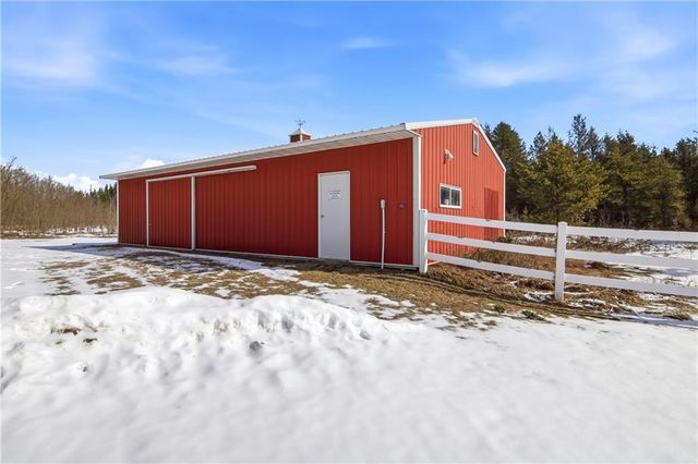 7631 Nine Mile Creek Road, Eau Claire, WI 54701