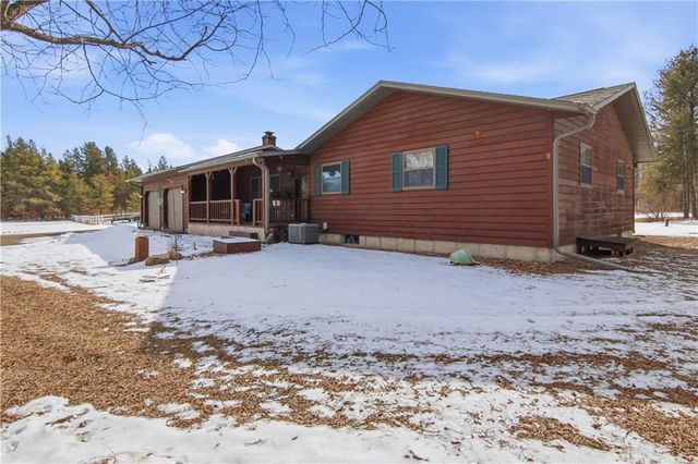 7631 Nine Mile Creek Road, Eau Claire, WI 54701