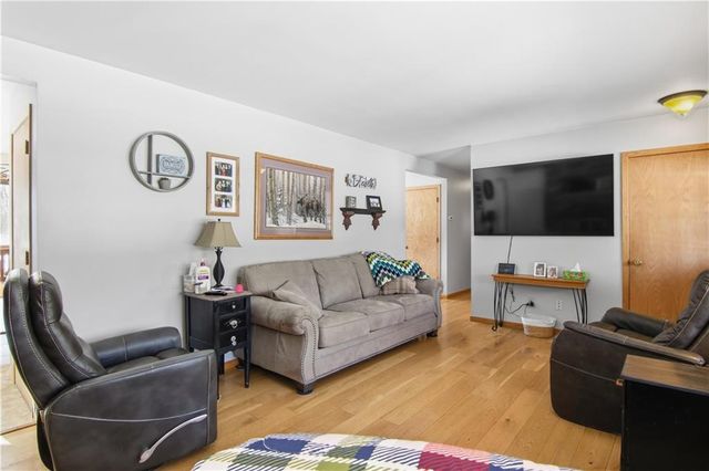 7631 Nine Mile Creek Road, Eau Claire, WI 54701