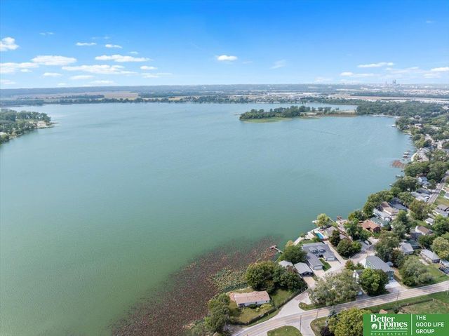 40 Pickard Lane, Council Bluffs, IA 51501