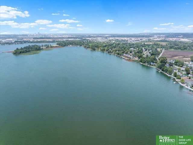 40 Pickard Lane, Council Bluffs, IA 51501