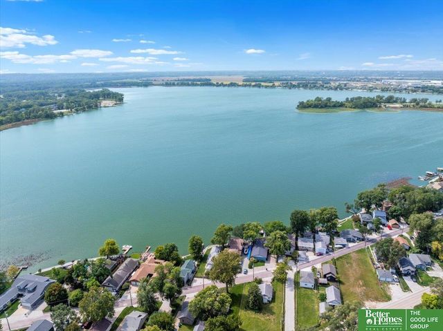 40 Pickard Lane, Council Bluffs, IA 51501