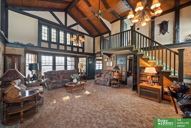 40 Pickard Lane, Council Bluffs, IA 51501