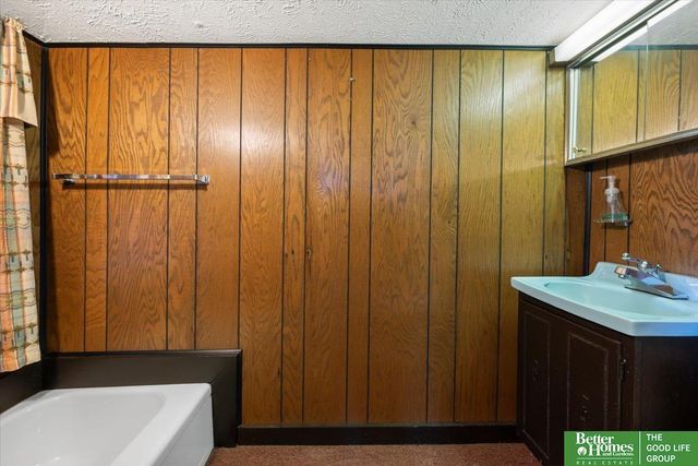 40 Pickard Lane, Council Bluffs, IA 51501