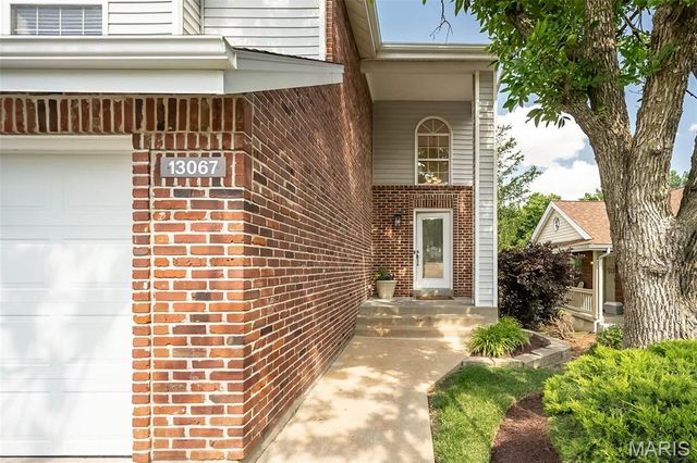 13067 Midfield Terrace, Unincorporated, MO 63146