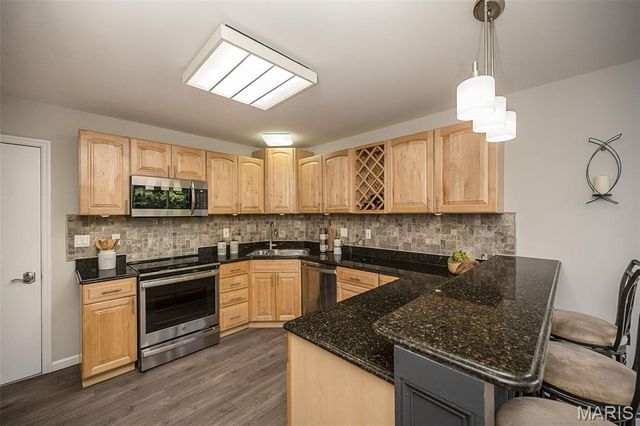 13067 Midfield Terrace, Unincorporated, MO 63146