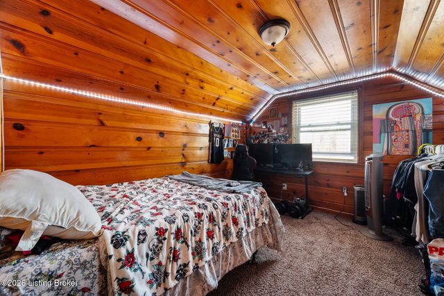 8611 Claudia Dr, Louisville, KY 40219