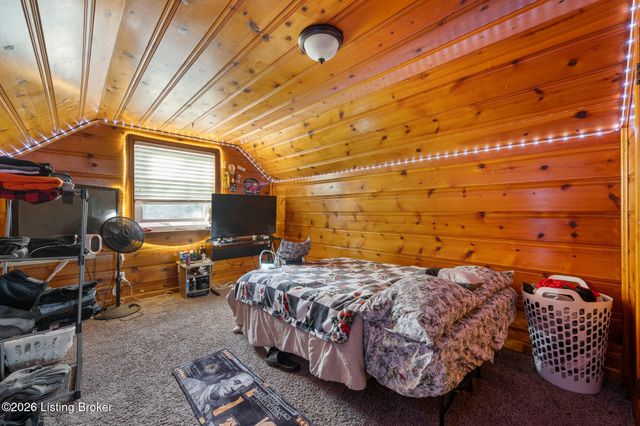 8611 Claudia Dr, Louisville, KY 40219