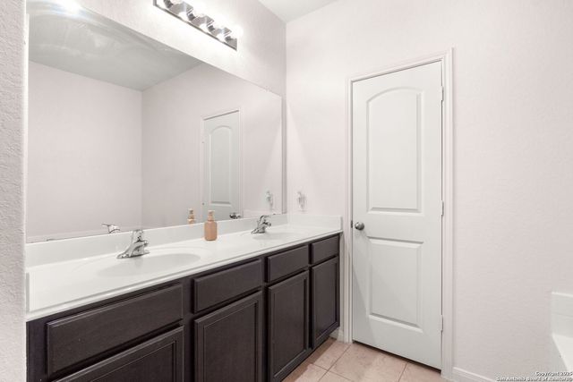 231 Azalea Way, New Braunfels, TX 78132