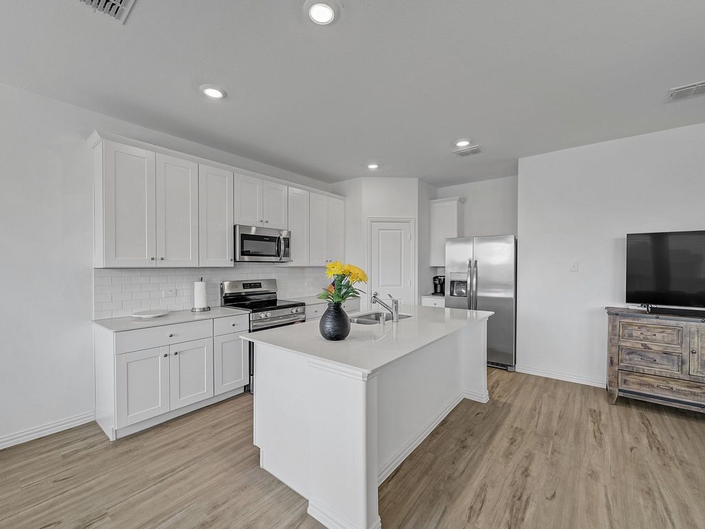 336 Ardsley Lane, Princeton, TX 75407